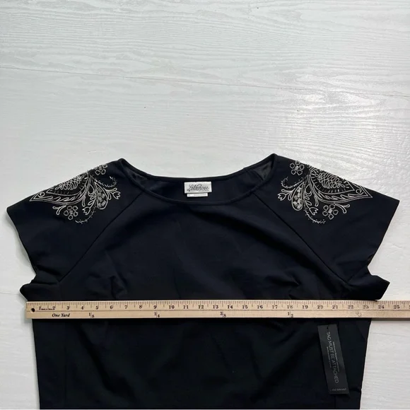 Lane Bryant Crop Top Womens 18 Black Ponte Knit Embellished Cap Sleeve - Picture 6 of 10